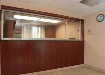 Days Inn & Suites By Wyndham Indianapolis Airport East Esterno foto